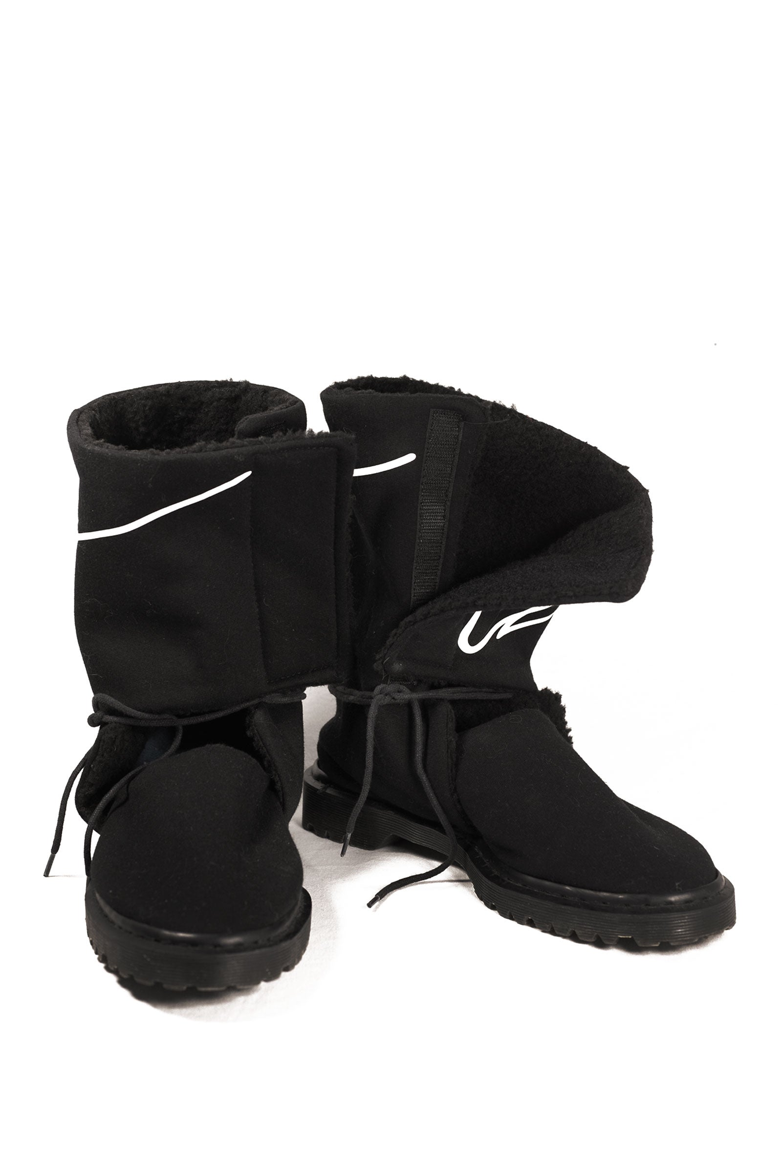 SS2022 fleece boots